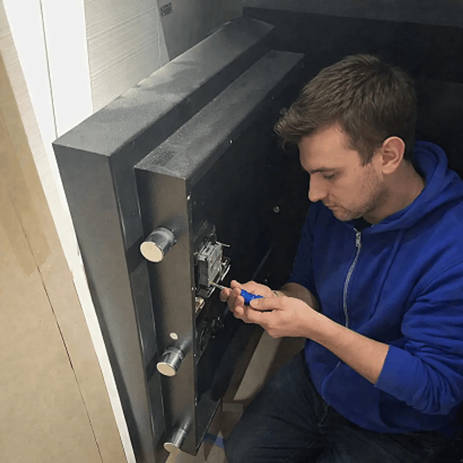 Safe Installation in Redditch